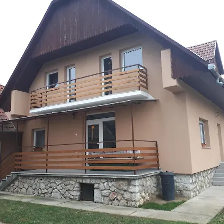 Viktoria Apartmanhaz Harkány